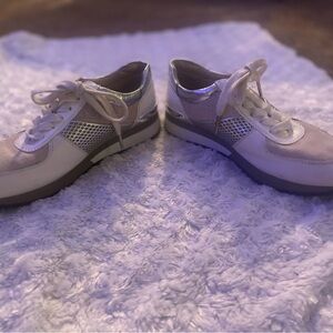 MICHAEL KORS Tennis Shoes. SZ 7M
